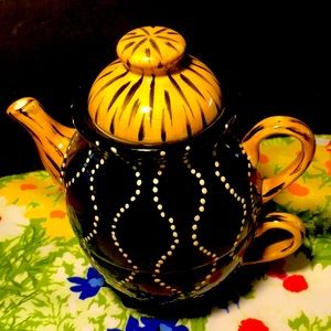 Raymond Waites Tea for One teapot. Excellent cond